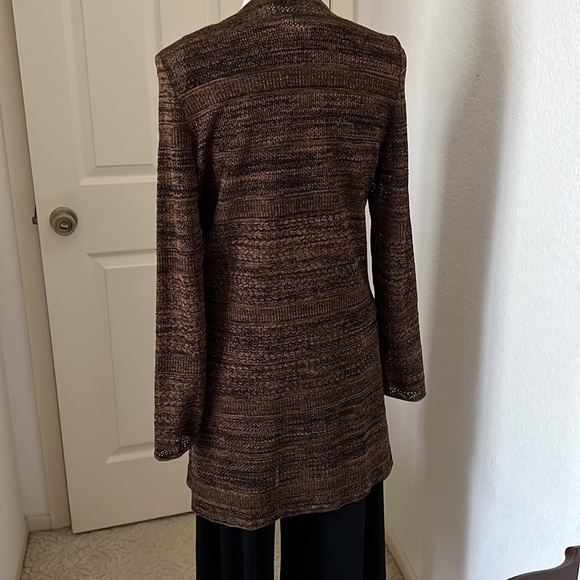 Misook Two Piece Twin Set - Picture 3 of 9